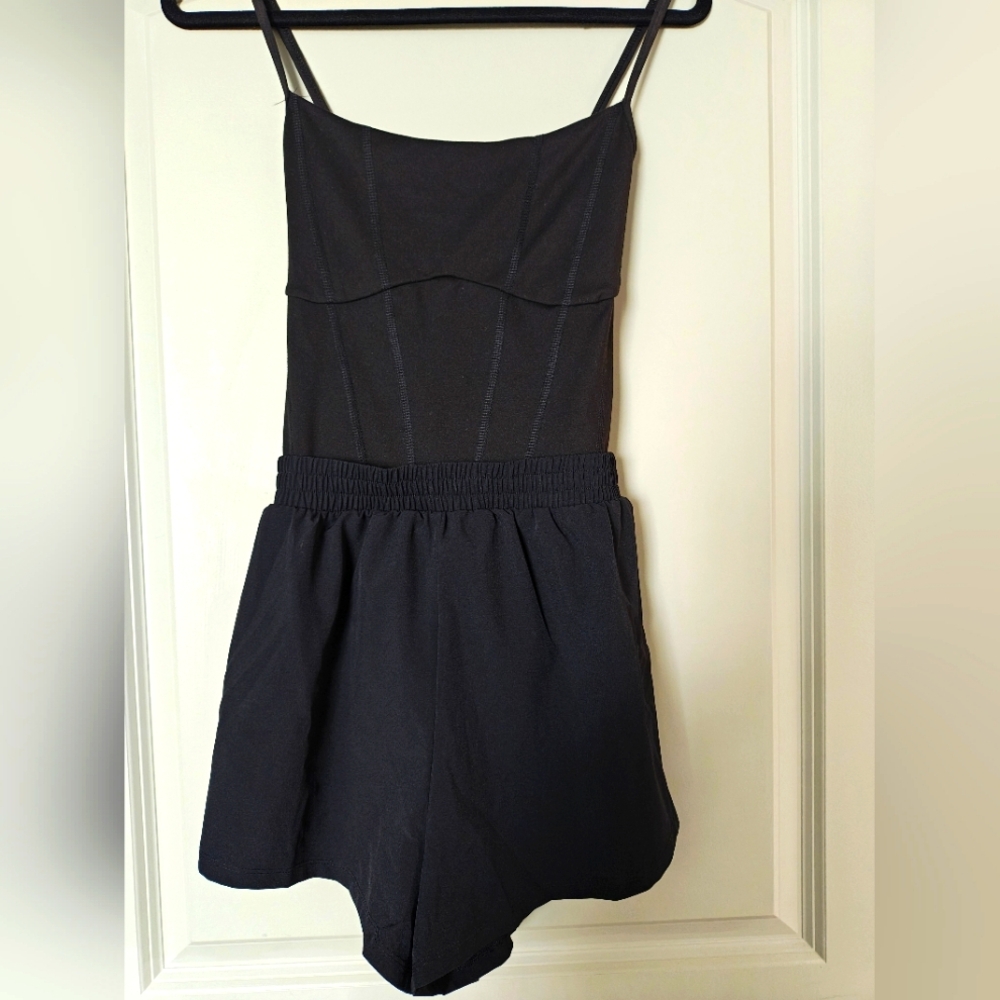 VS Pink The Ultimate Runsie L